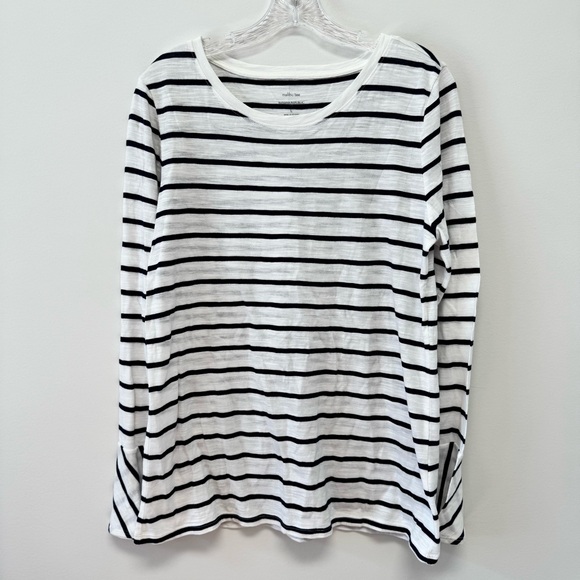 Banana Republic Tops - NWT Banana Republic Scoop Neck Malibu Tee Navy & White Striped Bell Cuffs Size L